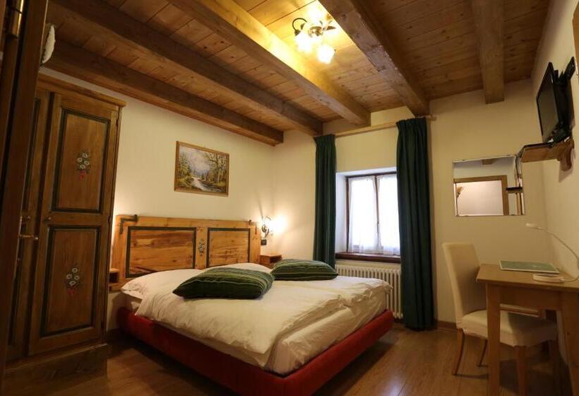 호텔 Albergo Centrale Forni