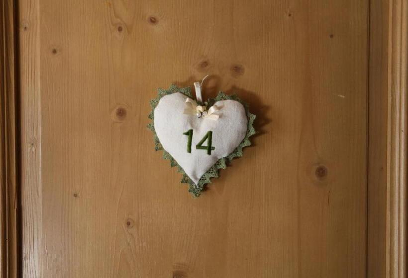 호텔 Albergo Centrale Forni