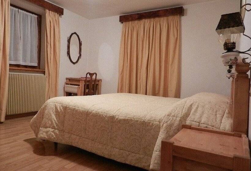 호텔 Albergo Centrale Forni