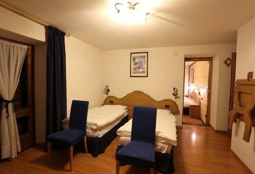 호텔 Albergo Centrale Forni