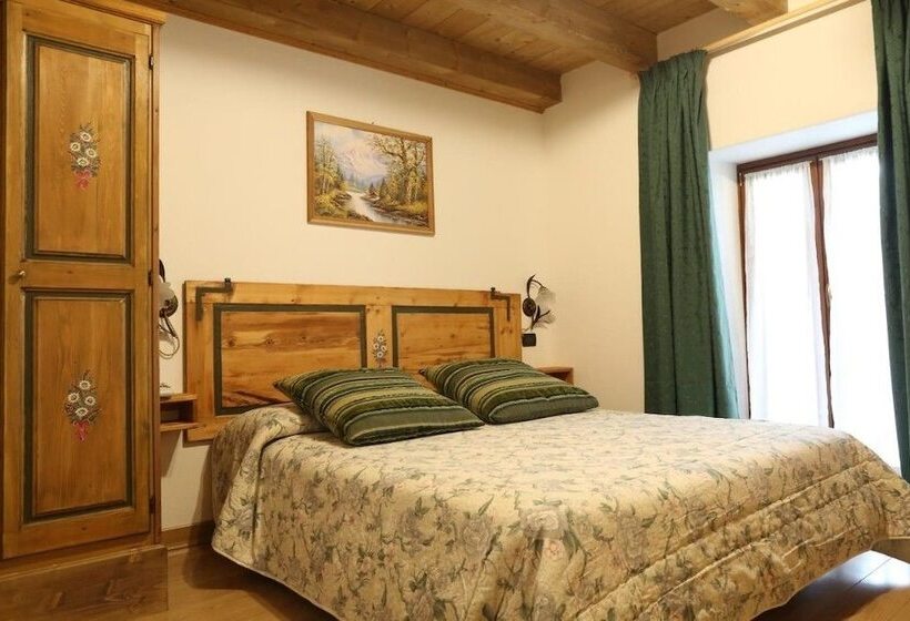 호텔 Albergo Centrale Forni