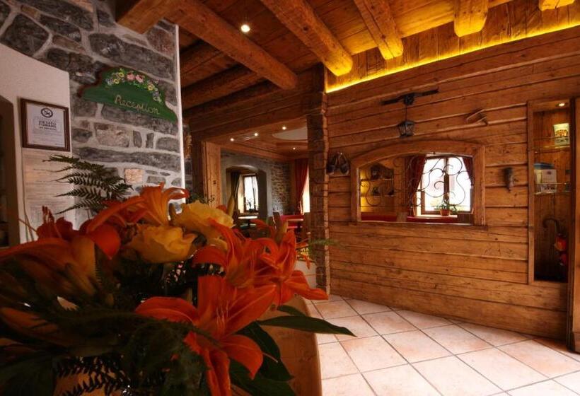 호텔 Albergo Centrale Forni