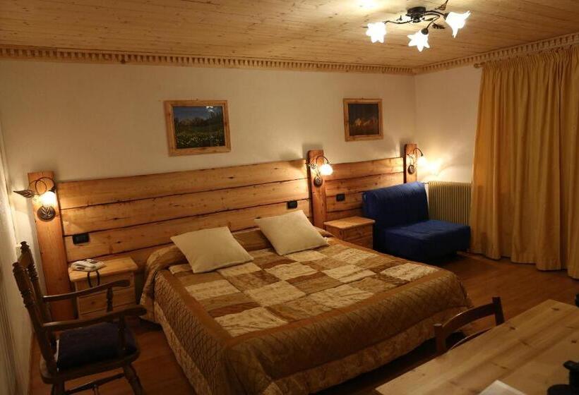 호텔 Albergo Centrale Forni