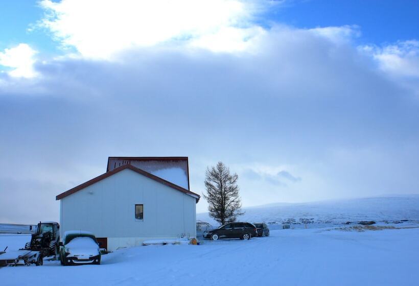 هتل Fljotsbakki Farm