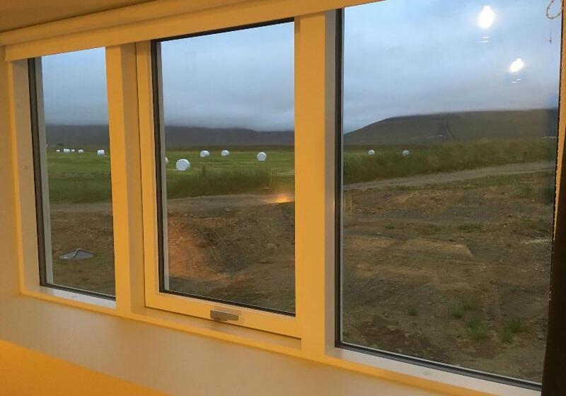 هتل Fljotsbakki Farm