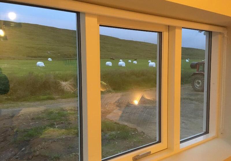 هتل Fljotsbakki Farm