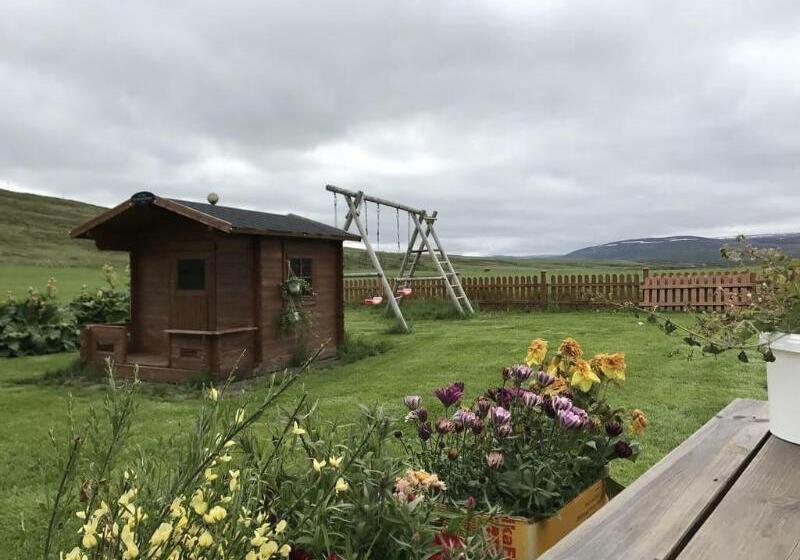 هتل Fljotsbakki Farm