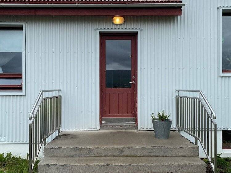 هتل Fljotsbakki Farm