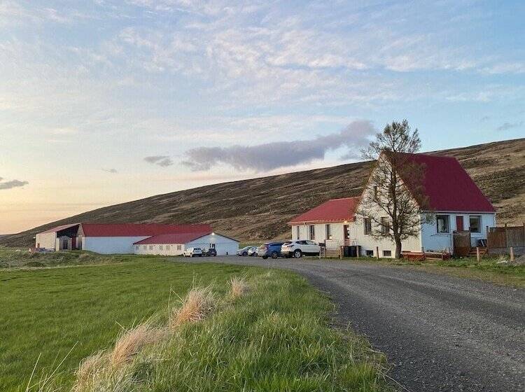 هتل Fljotsbakki Farm