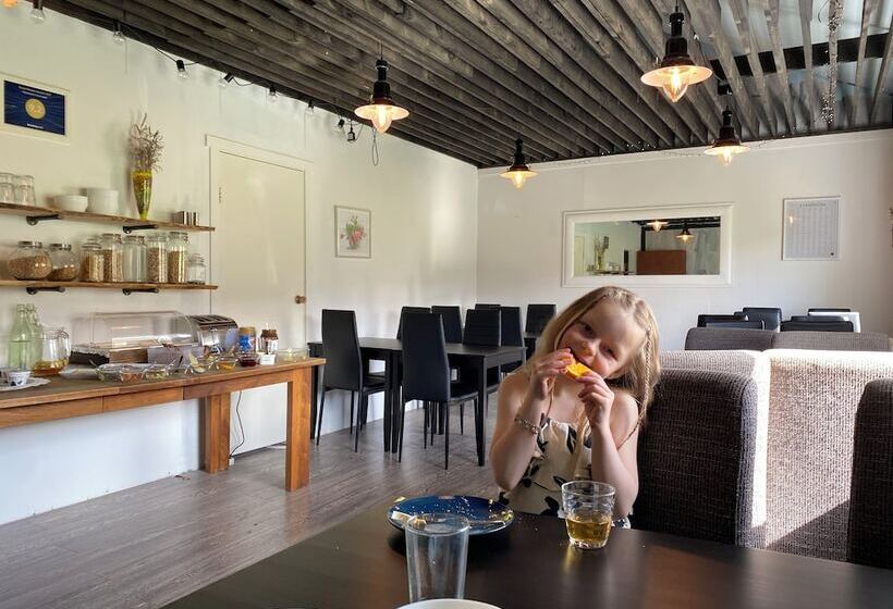 هتل Fljotsbakki Farm