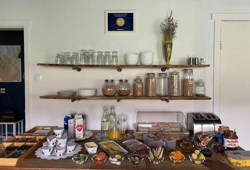 هتل Fljotsbakki Farm