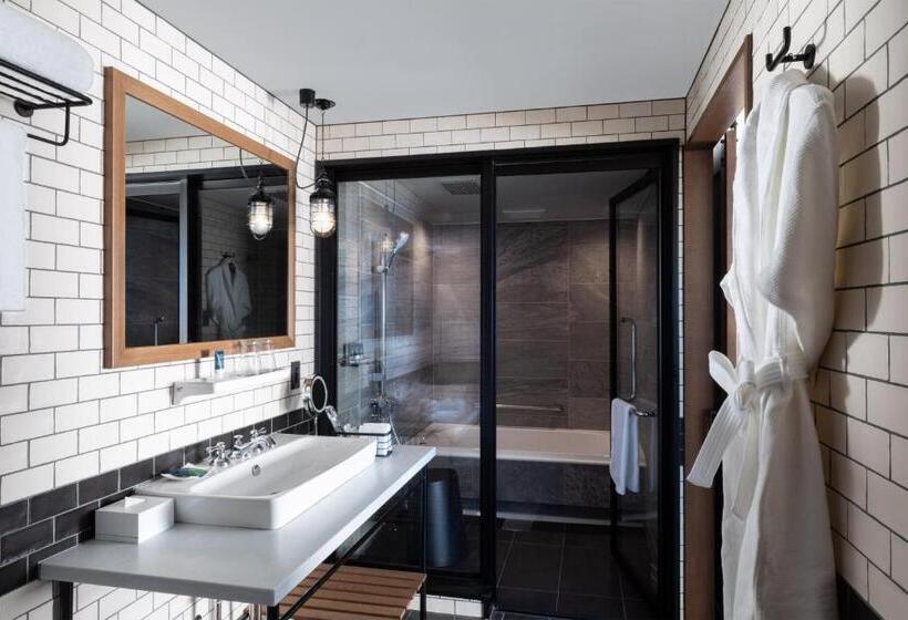 בית מלון כפרי Four Points By Sheraton Nagoya, Chubu International Airport