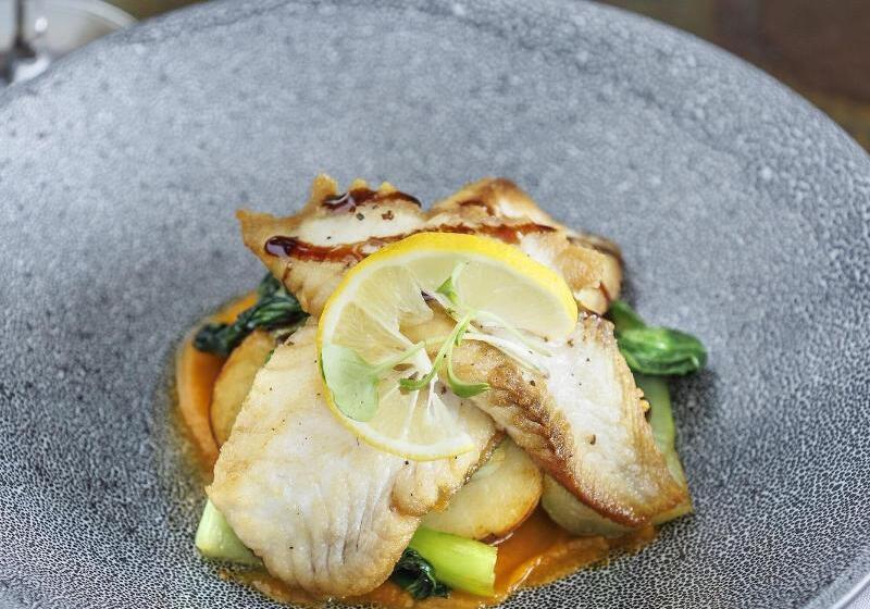 Hidden Lake Hotel & Apartments