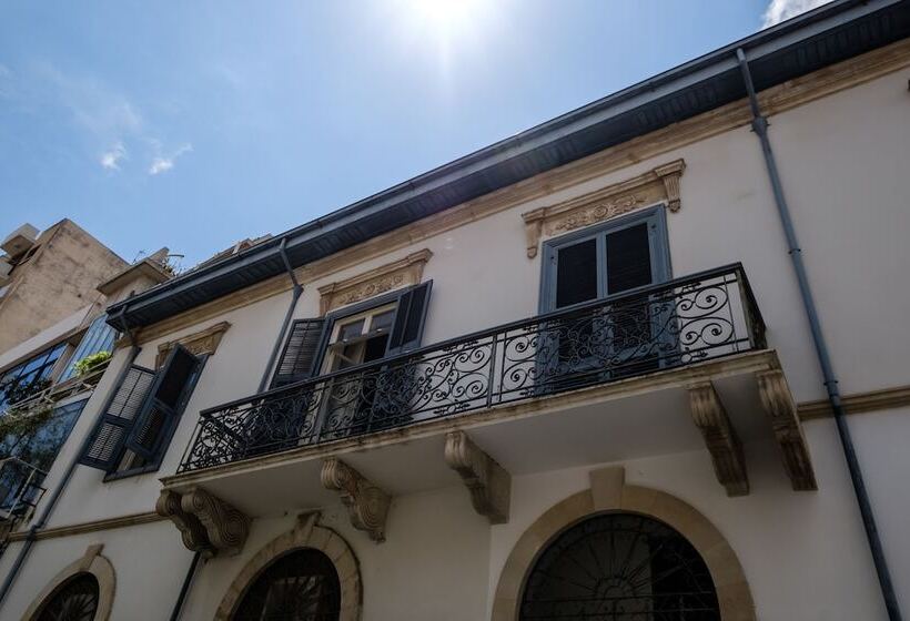 בית מלון כפרי Limassol Old Town Mansion