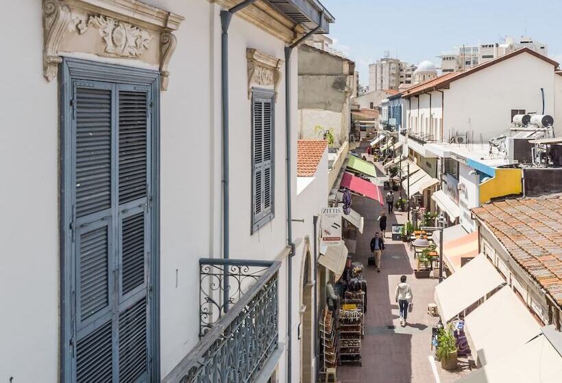 בית מלון כפרי Limassol Old Town Mansion