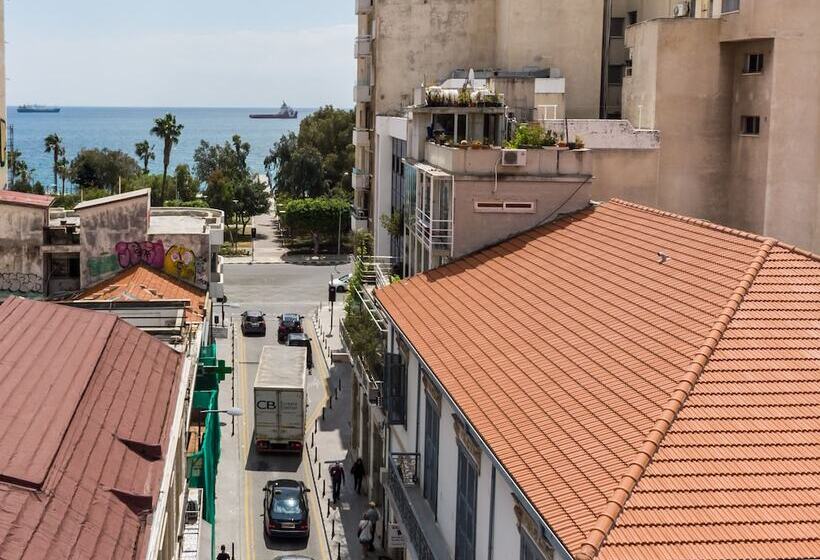 בית מלון כפרי Limassol Old Town Mansion