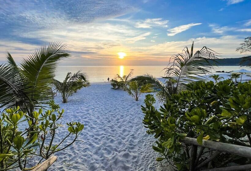 ホテル Long Beach Resort Koh Rong