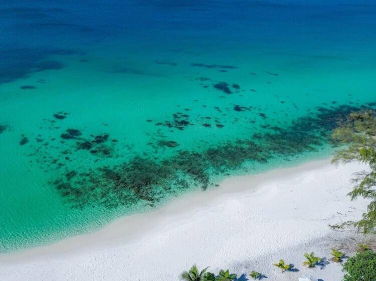 ホテル Long Beach Resort Koh Rong