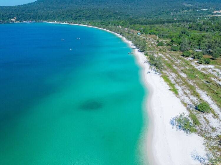 ホテル Long Beach Resort Koh Rong