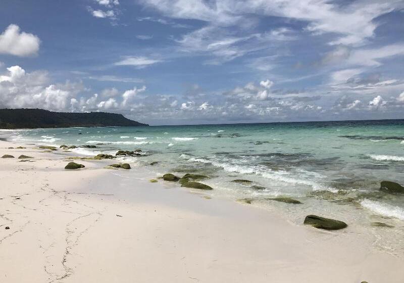 ホテル Long Beach Resort Koh Rong