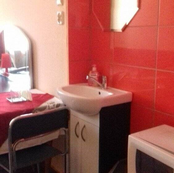 هتل Pokoje Goscinne Koral