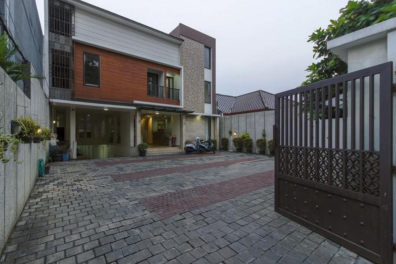 酒店 Reddoorz Plus @ Tb Simatupang