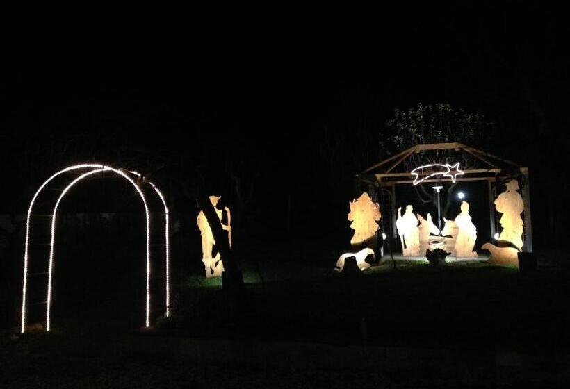 בית מלון כפרי Domus Laetitiae Santa Croce