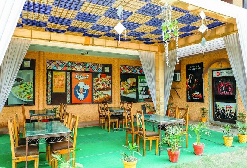 فندق Shree Celebration By Oyo Rooms