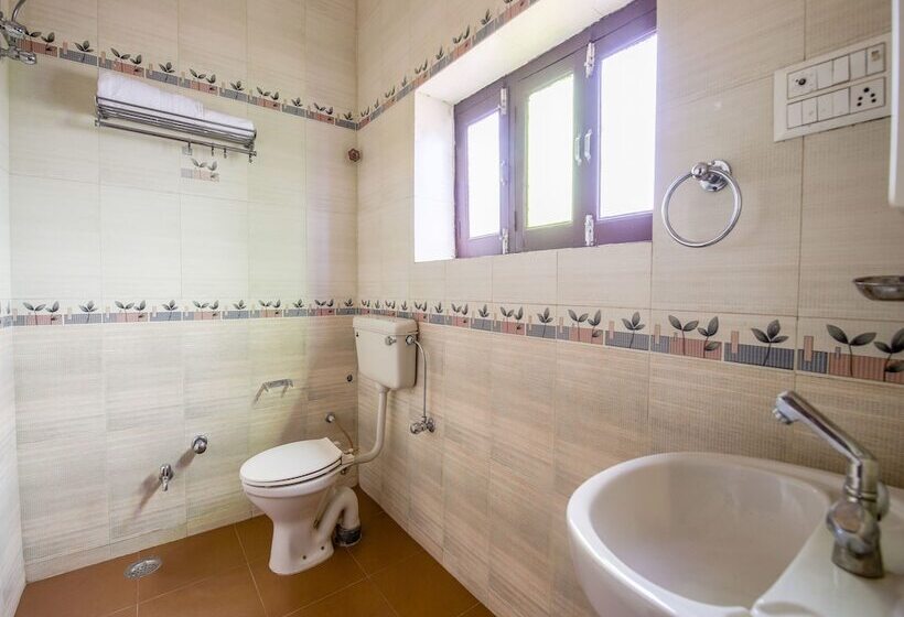 فندق Shree Celebration By Oyo Rooms