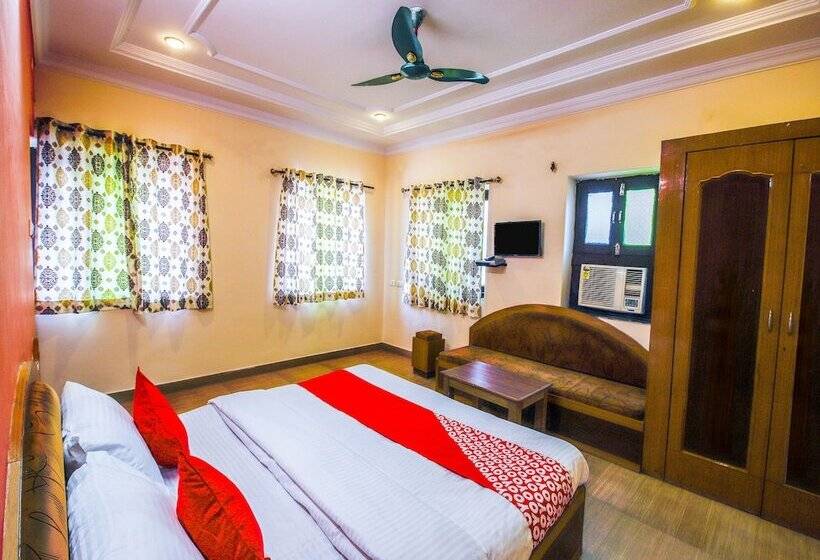 فندق Shree Celebration By Oyo Rooms