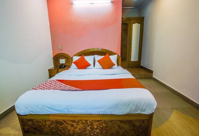 فندق Shree Celebration By Oyo Rooms