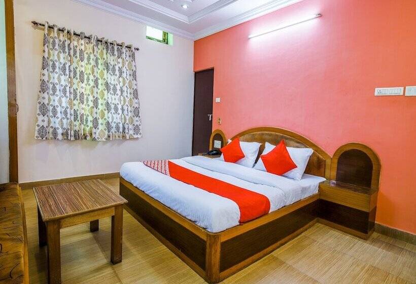 فندق Shree Celebration By Oyo Rooms