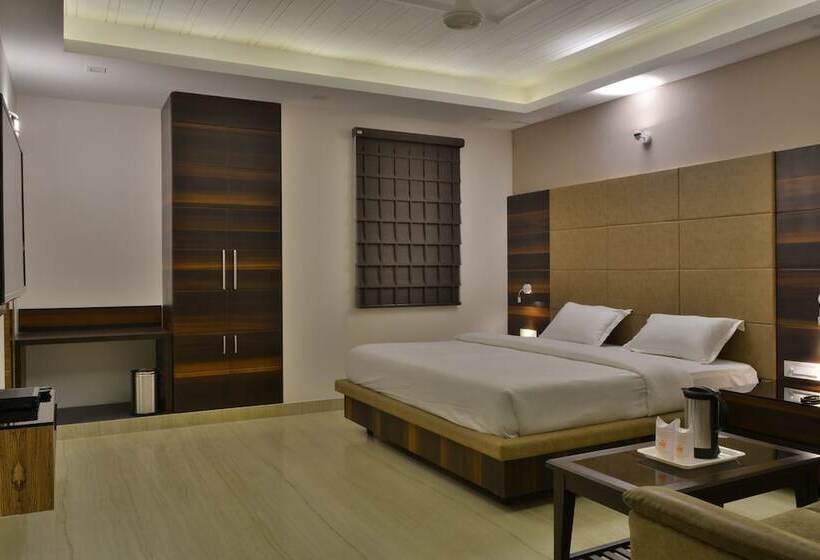 호텔 Tara Palace Daryaganj