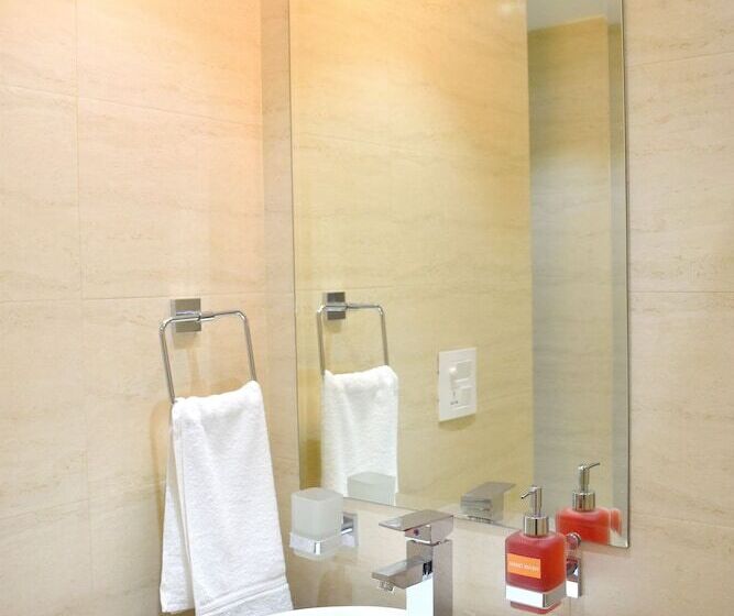 호텔 Tara Palace Daryaganj