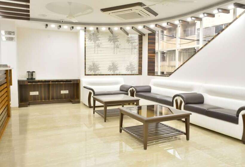 호텔 Tara Palace Daryaganj