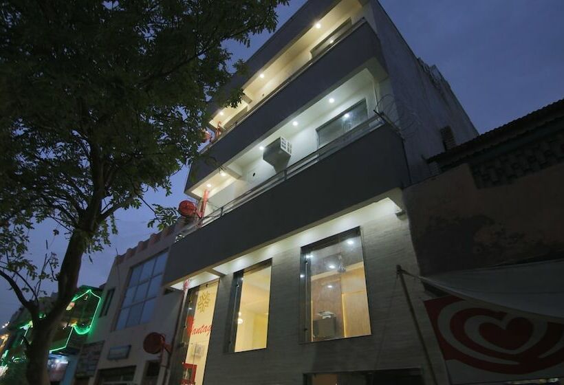 Отель Treebo The Vantage