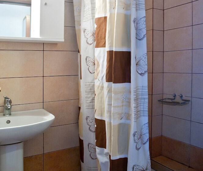 Kamares House Apartments & Studios