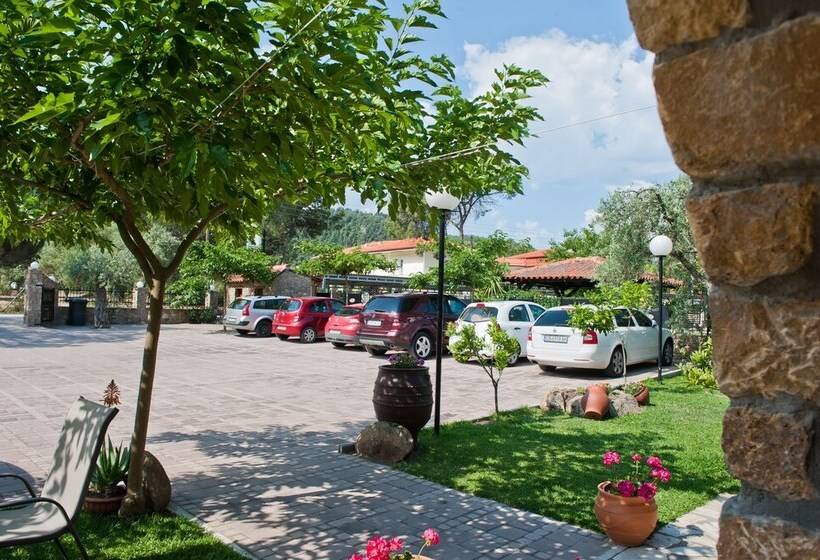 Kamares House Apartments & Studios