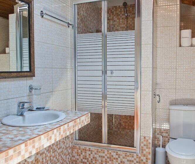 Kamares House Apartments & Studios