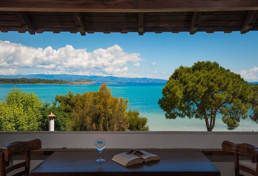 Kamares House Apartments & Studios