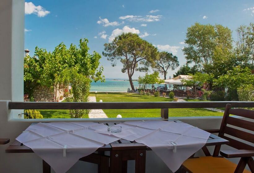 Kamares House Apartments & Studios