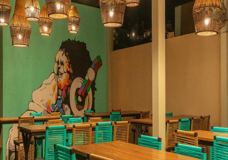 ユースホステル Mayan Monkey Los Cabos | Social