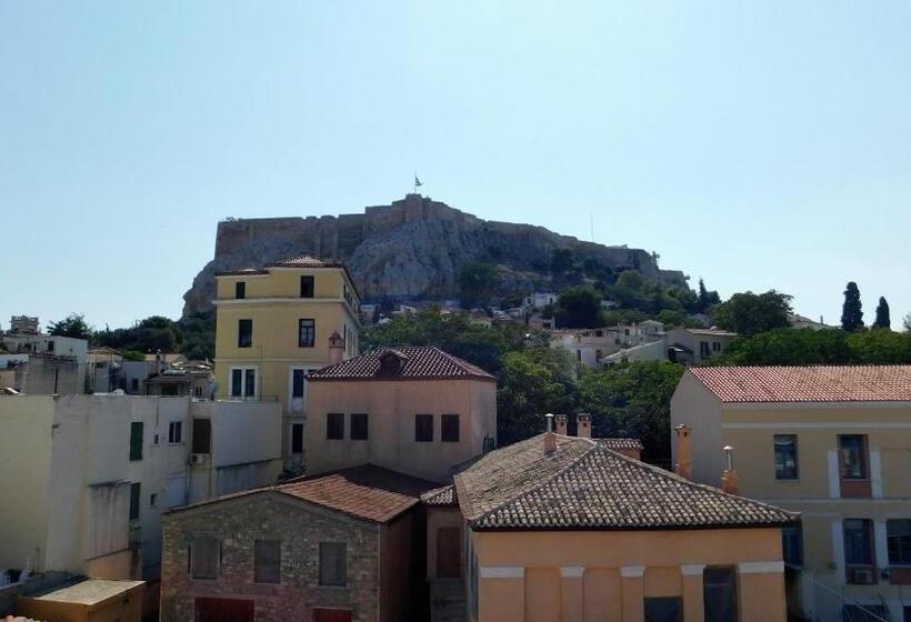 פנסיון 101 Adrianou Apartments