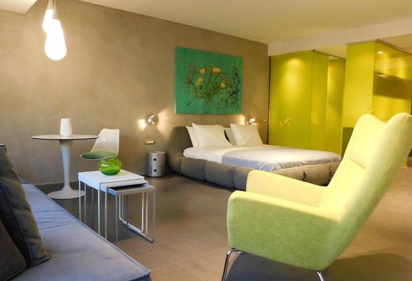 פנסיון 101 Adrianou Apartments