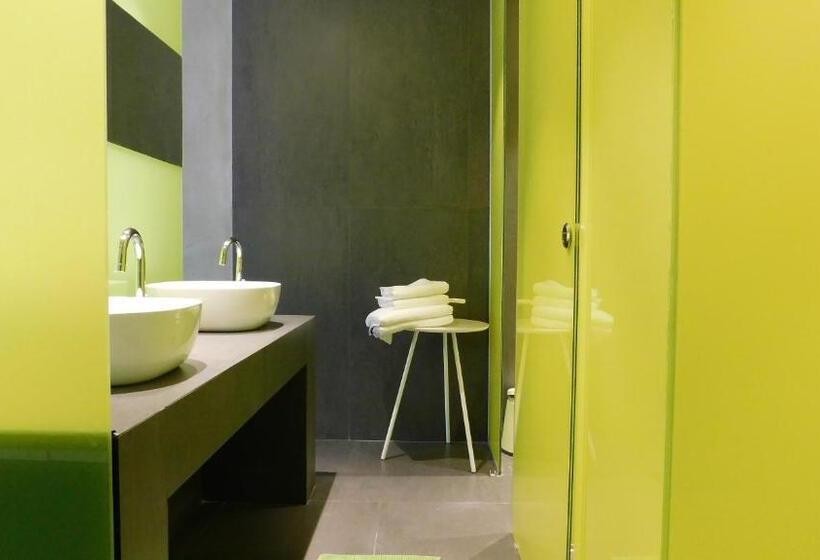 פנסיון 101 Adrianou Apartments