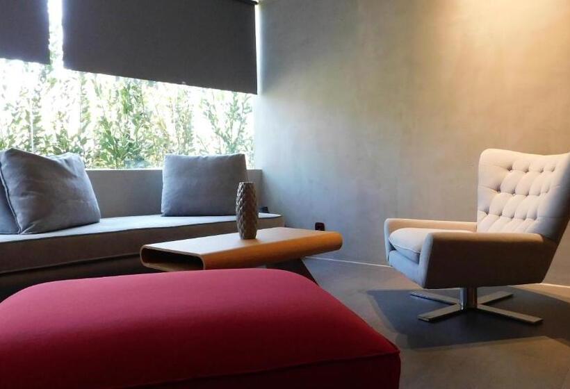 פנסיון 101 Adrianou Apartments