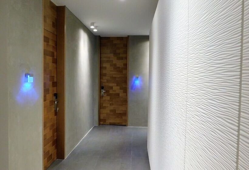 פנסיון 101 Adrianou Apartments