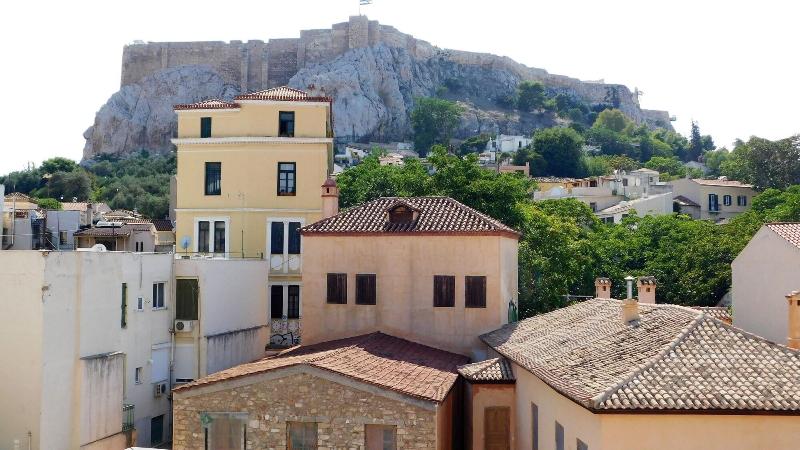 פנסיון 101 Adrianou Apartments