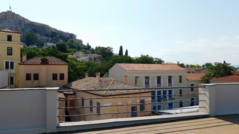 פנסיון 101 Adrianou Apartments