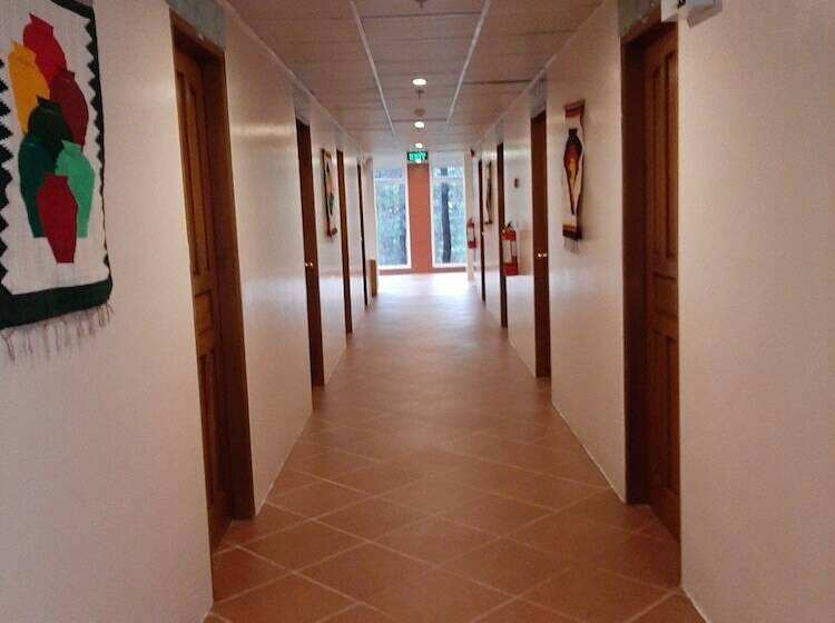 פנסיון Arc Residences